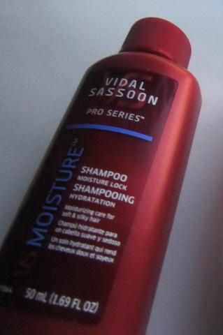 Review: Vidal Sassoon Pro Series Moisture Lock Shampoo - curlytea
